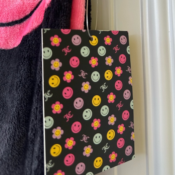 Juicy Couture Smiley Face flower Throw Blanket - Picture 5 of 6